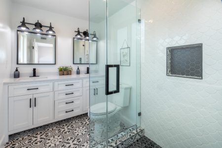 Baytown shower glass installation – Joey’s Glass