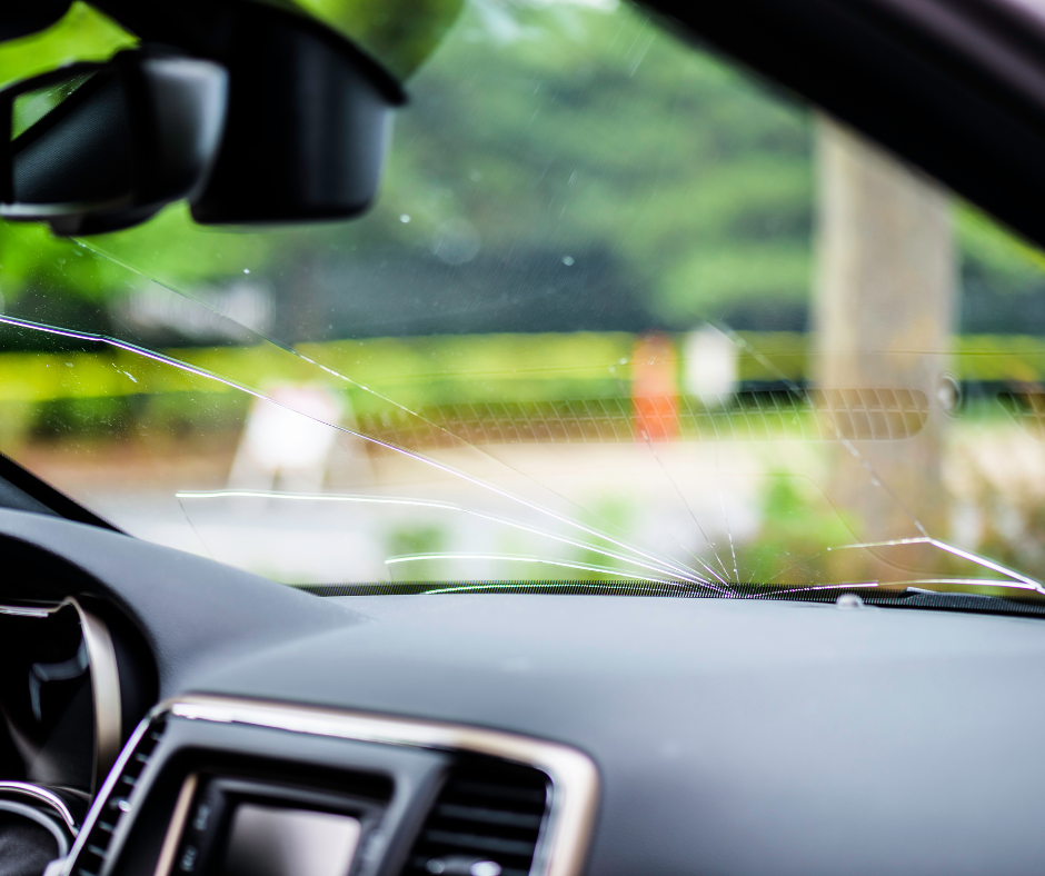 Debunking common windshield glass repair myths helps Baytown drivers stay safe on the road.